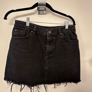 H&M Black Frayed Hem Mini Skirt